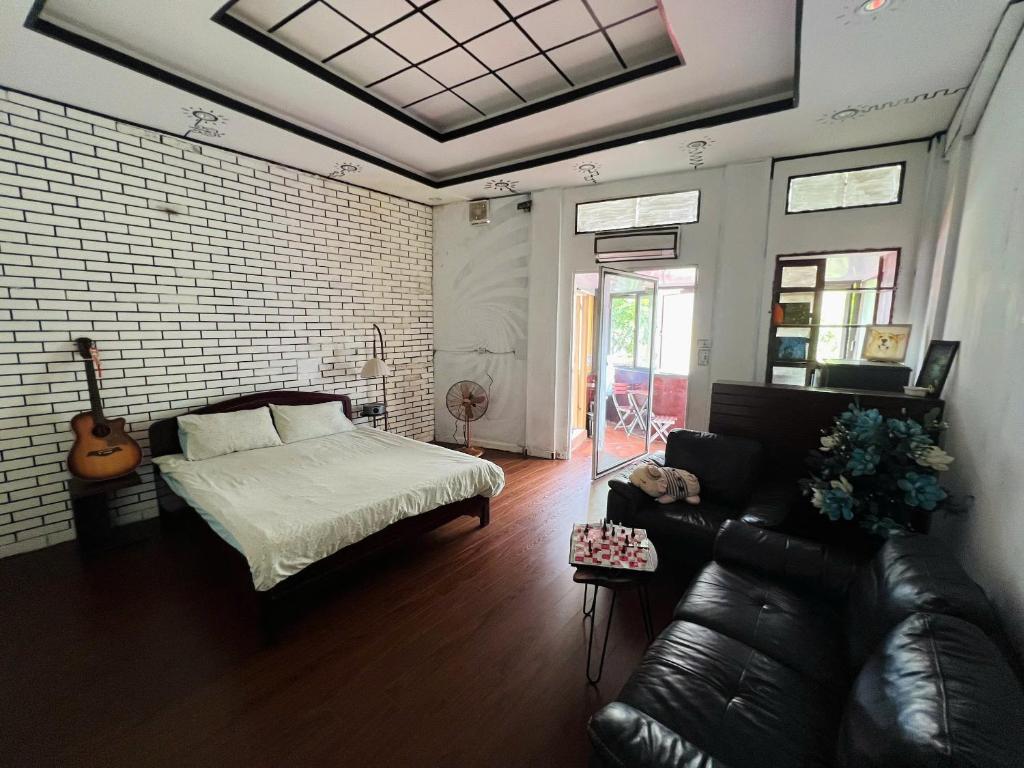 Heart of Quarter Balcony, Projector2 – Hanoi